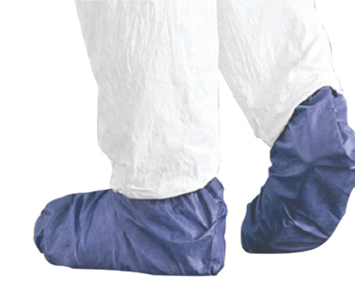 DuPont™ Large White Proshield® 40 Polypropylene Disposable Shoe Cover (Availability restrictions apply.)