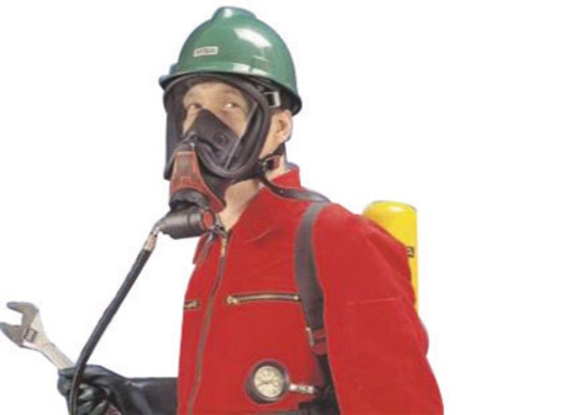 MSA Medium Comfo Classic® Series Half Mask Air Purifying Respirator (Availability restrictions apply.)