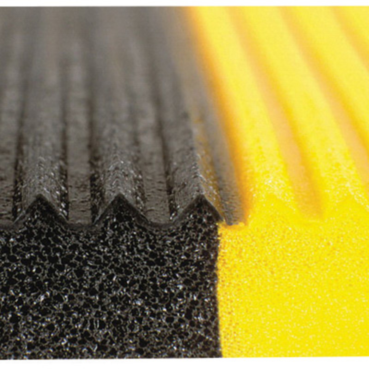 Superior Manufacturing 3' X 12' Black With Yellow Edge Dyna-Shield® PVC Sponge NoTrax® Blade Runner™ Anti-Fatigue Floor Mat