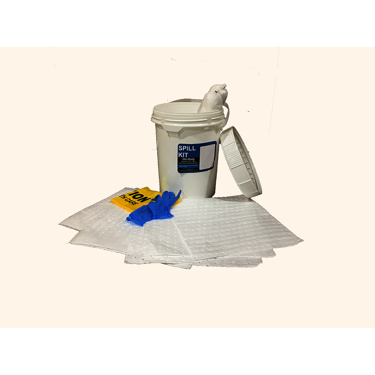RADNOR® 9 lbs White Polypropylene Spill Kit